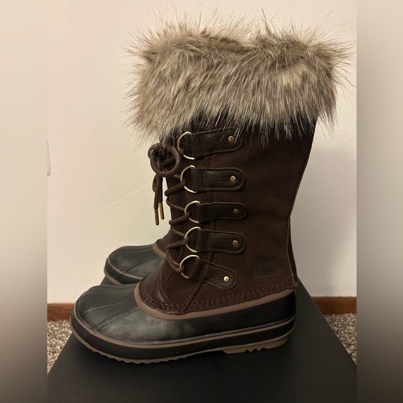 Sorel Shoes - SOREL Joan of Arctic Cattail SIZE: 9.5